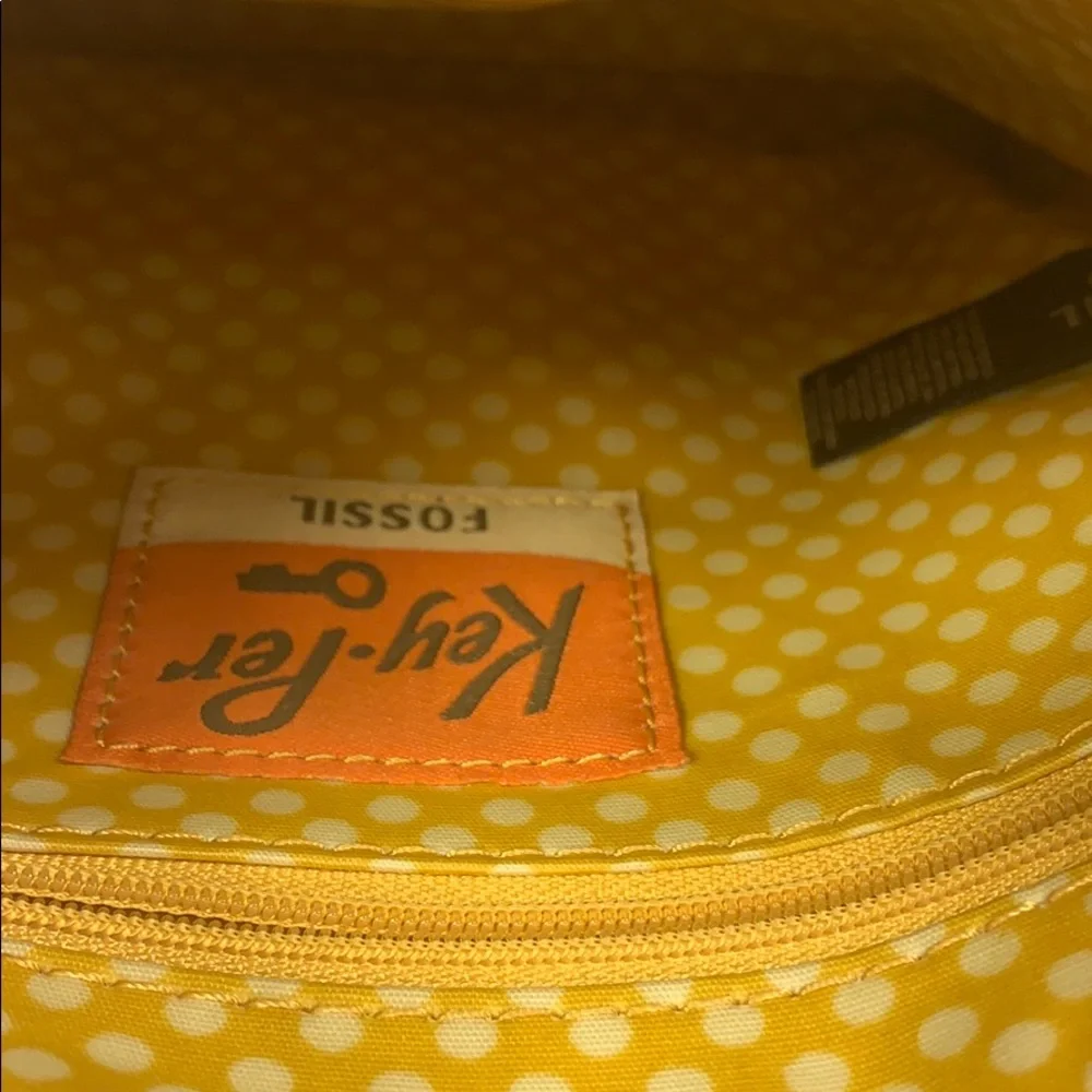 Fossil crossbody flower pattern/leather great bag!